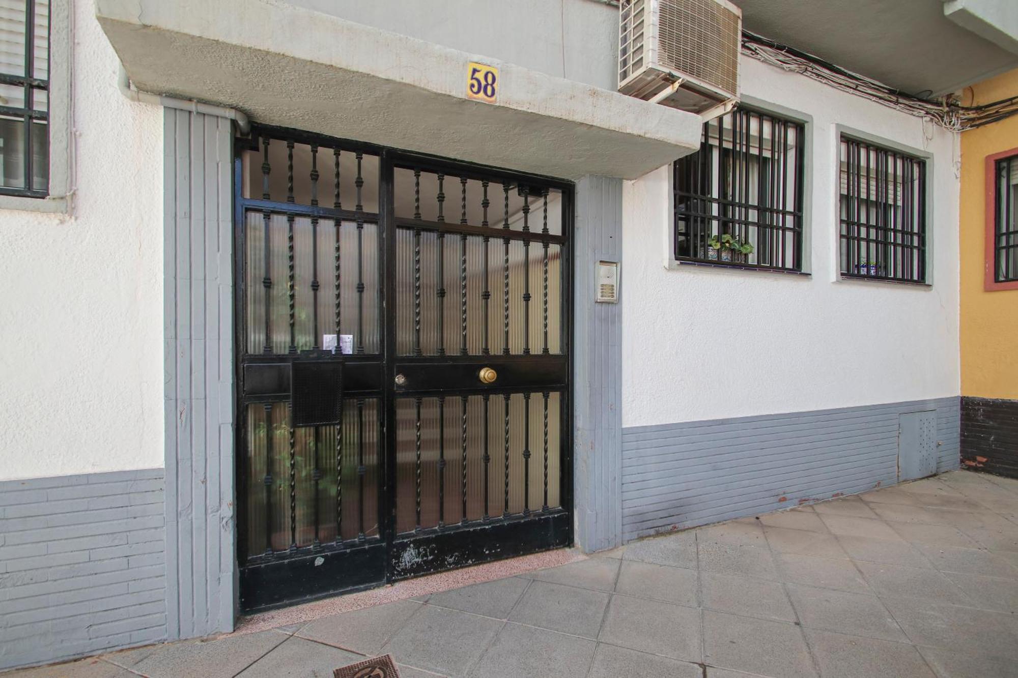 Spacious 2 Bedroom Apt In The Heart Of Triana Sevilla Exteriör bild